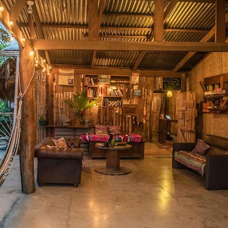 Hostel Roots Family Puerto Viejo de Talamanca Exterior foto
