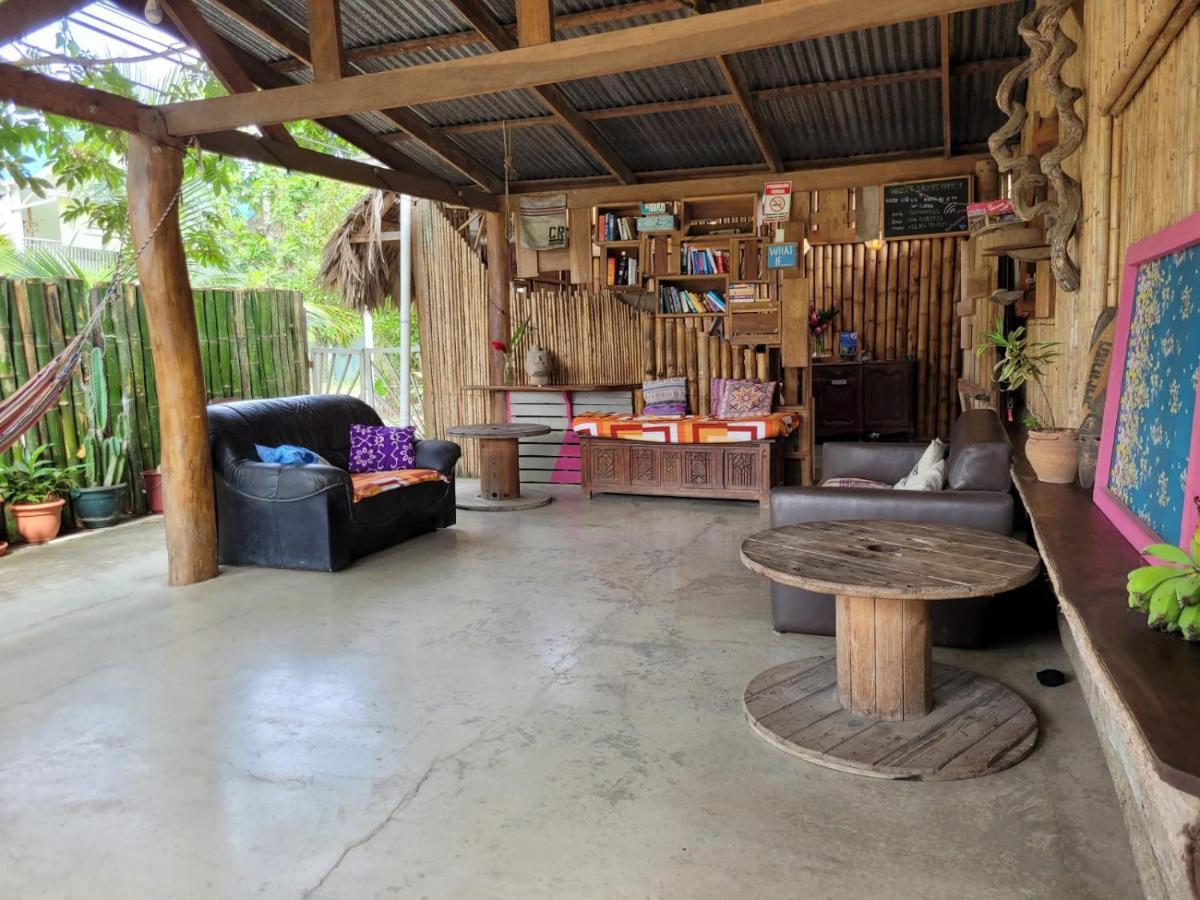 Hostel Roots Family Puerto Viejo de Talamanca Exterior foto
